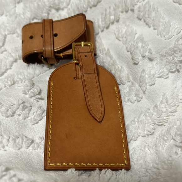 Louis Vuitton Three Piece Luggage Tag Set - Picture 6 of 7